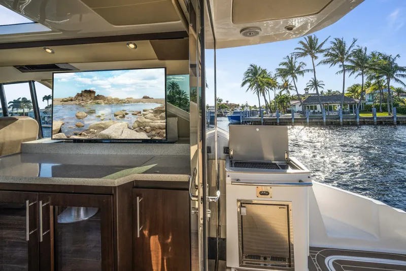  Yacht Photos Pics 2017 Regal 53 Sport Coupe - Image 56