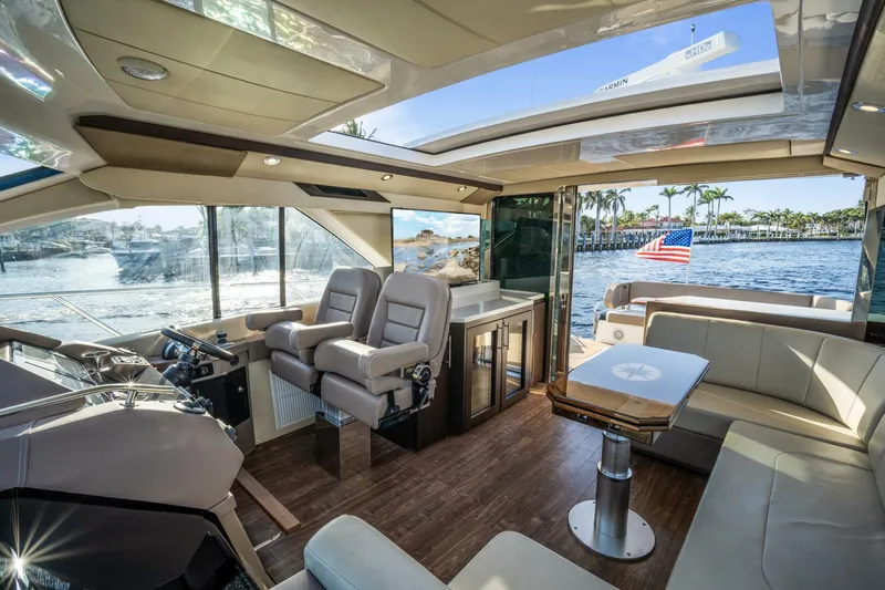  Yacht Photos Pics 2017 Regal 53 Sport Coupe - Image 32