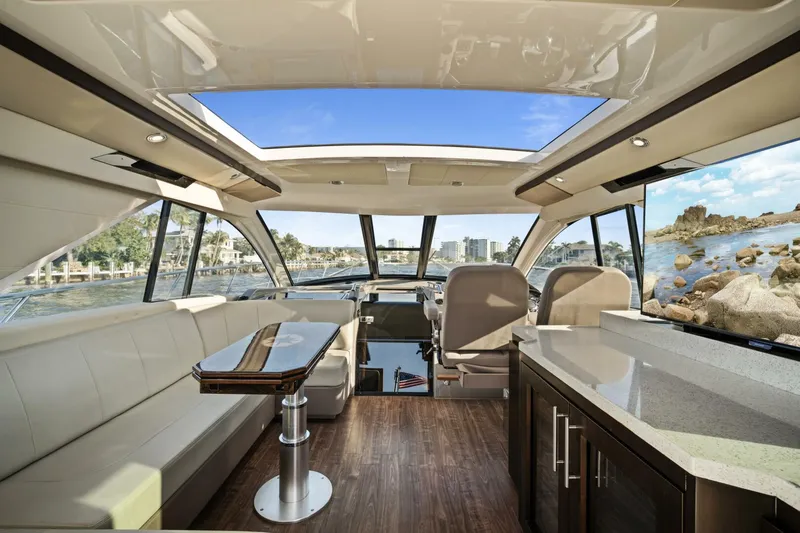  Yacht Photos Pics 2017 Regal 53 Sport Coupe - Image 27