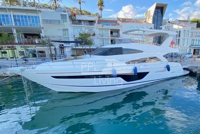 2018 Fairline Squadron 65