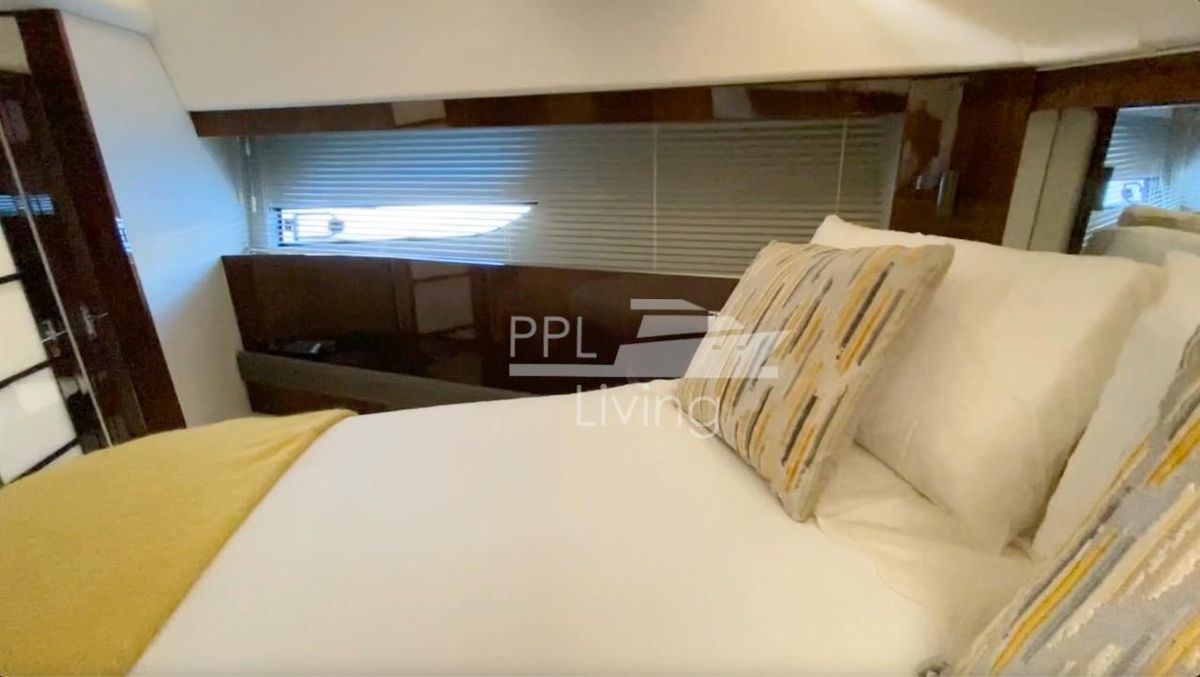 2018 Fairline 66 