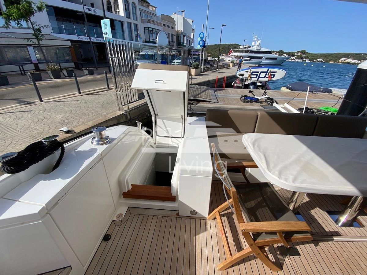 2018 Fairline 66 