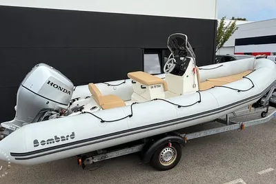 2019 Bombard Sunrider 650