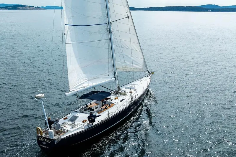 Koh -i -noor Yacht Photos Pics Sailing yacht C&C 61 Ocean Racer/Cruiser, 1974, gliding on open water.