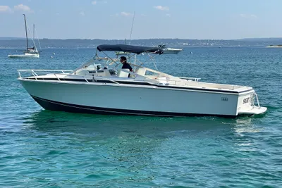 Bertram 28 Moppie