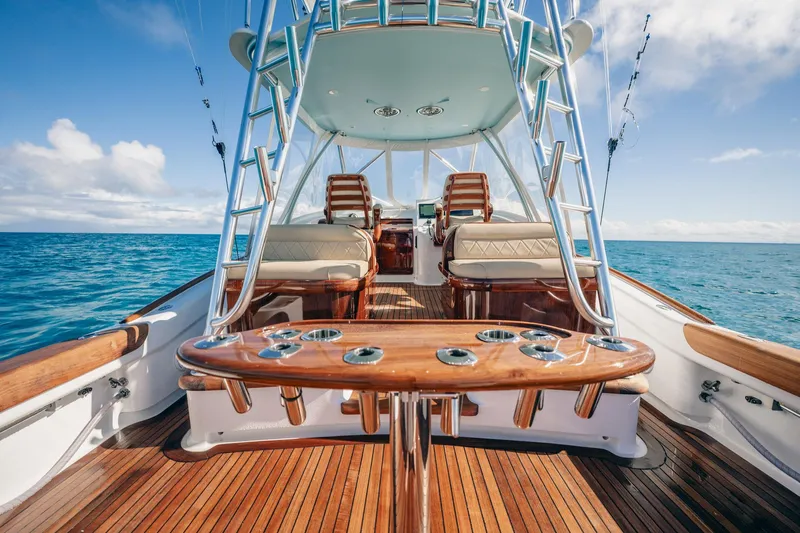 Southern Ground Yacht Photos Pics Luxurious 2015 Winter Custom Yachts W-18 boat with elegant wooden deck and seating.