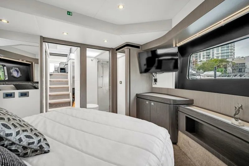  Yacht Photos Pics 2020 Absolute 58 Fly - Image 26