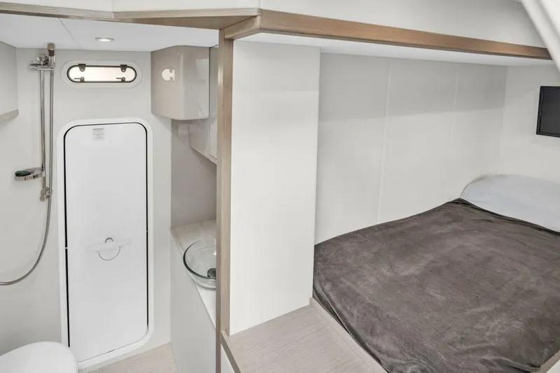  Yacht Photos Pics 2020 Absolute 58 Fly - Image 46