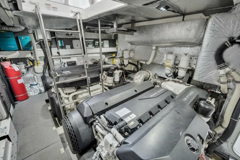  Yacht Photos Pics 2020 Absolute 58 Fly - Image 49