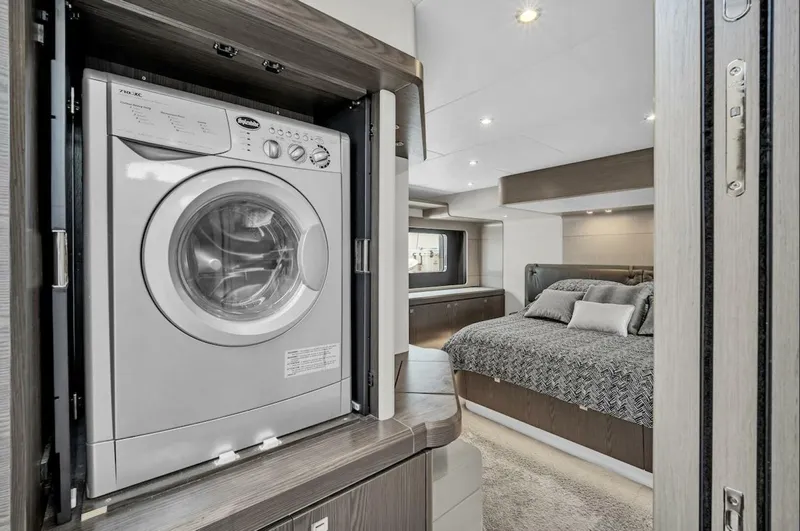  Yacht Photos Pics 2020 Absolute 58 Fly - Image 45