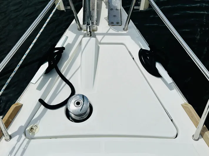 “imagine That” Yacht Photos Pics Bow of 2015 Beneteau Oceanis 45 sailboat with winch and ropes.