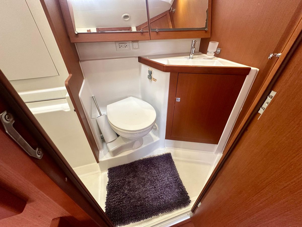 2015 Beneteau 45 
