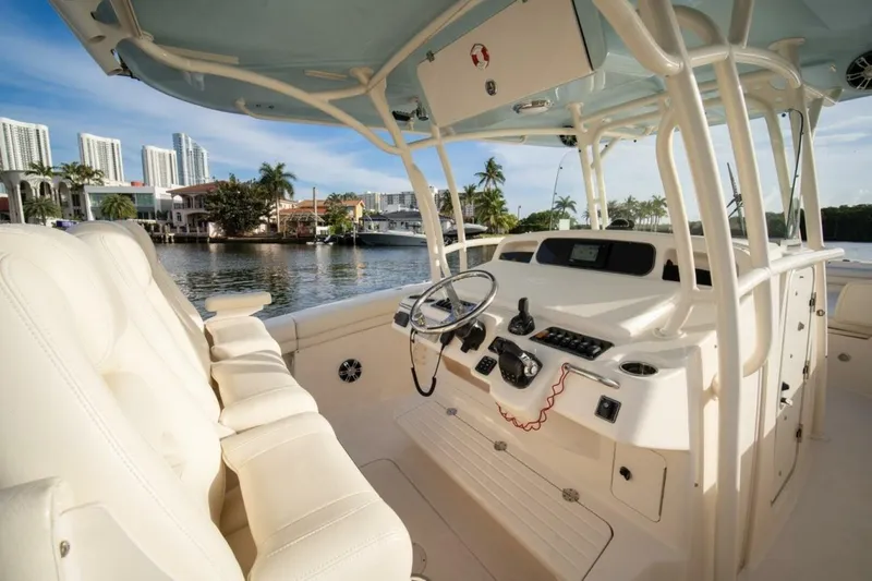 Low Hours Yacht Photos Pics 2019 Grady-white Canyon 336 - Image 21