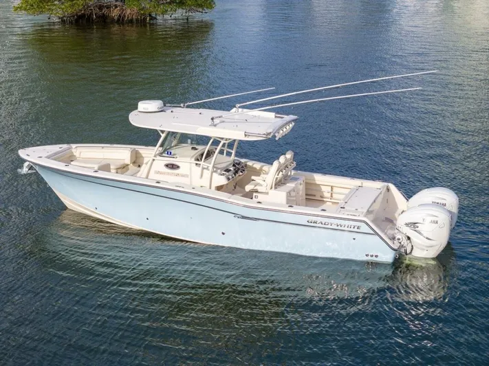Low Hours Yacht Photos Pics 2019 Grady-white Canyon 336 - Image 9
