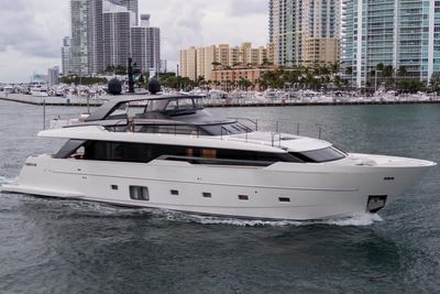 Yacht