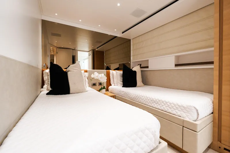 Gatsby Yacht Photos Pics Luxurious twin bedroom on 2021 Sanlorenzo SL96 yacht, featuring elegant decor and modern design.