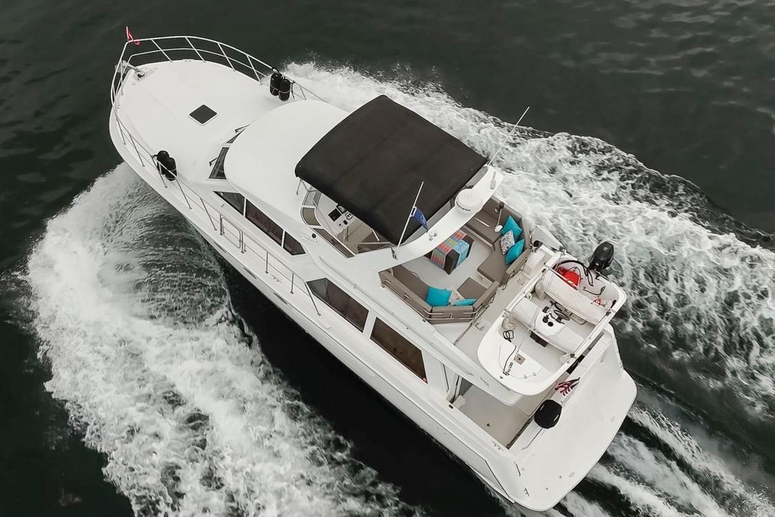 2003 Navigator 48 