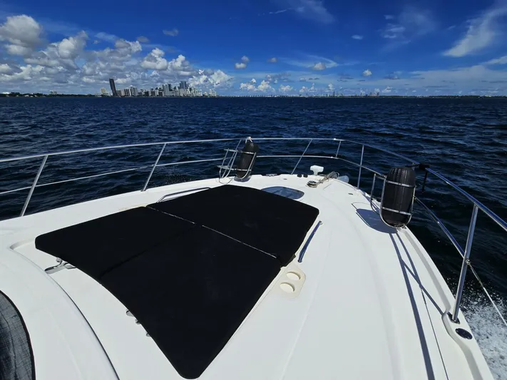  Yacht Photos Pics 2008 Sea Ray 505 Sedan Bridge - Image 40