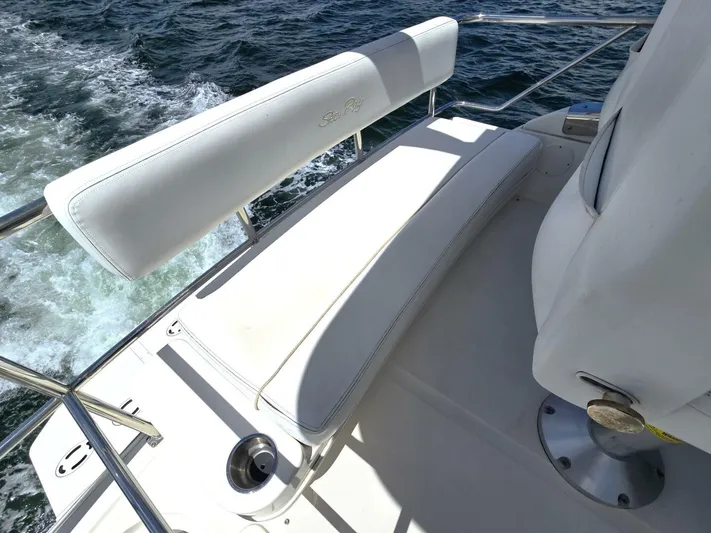 Yacht Photos Pics 2008 Sea Ray 505 Sedan Bridge - Image 32