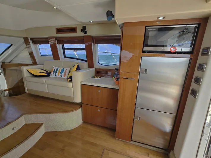  Yacht Photos Pics 2008 Sea Ray 505 Sedan Bridge - Image 19