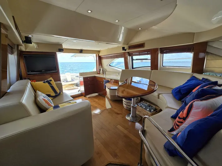  Yacht Photos Pics 2008 Sea Ray 505 Sedan Bridge - Image 24