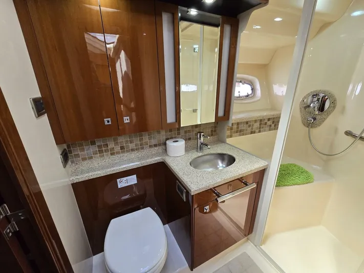  Yacht Photos Pics 2008 Sea Ray 505 Sedan Bridge - Image 28