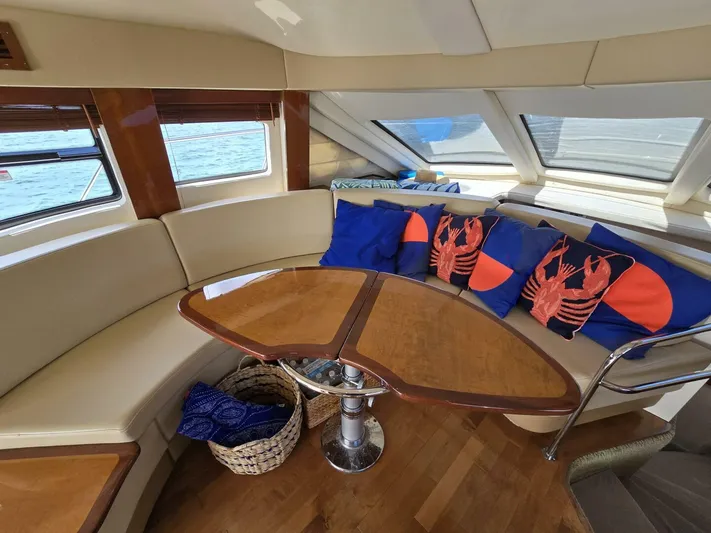  Yacht Photos Pics 2008 Sea Ray 505 Sedan Bridge - Image 23