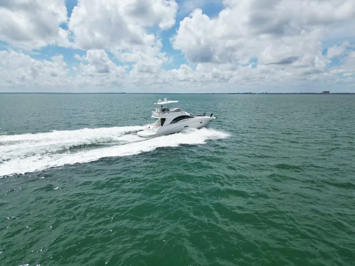  Yacht Photos Pics 2008 Sea Ray 505 Sedan Bridge - Image 42