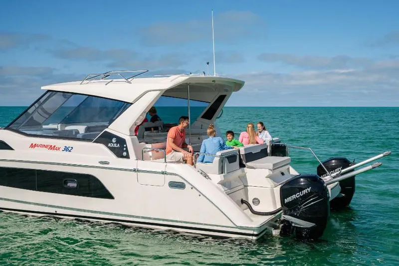 Aquila 36 Sport Yacht Photos Pics 