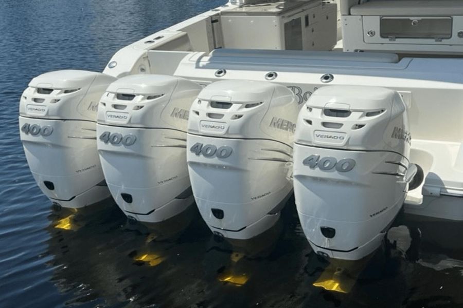 2020 Boston Whaler 380 Realm
