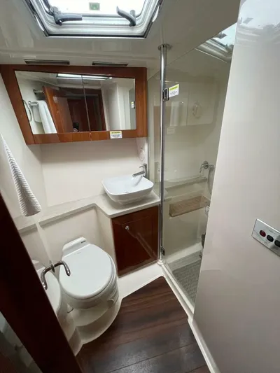  Yacht Photos Pics 2011 Riviera 43 Open Flybridge - Image 19