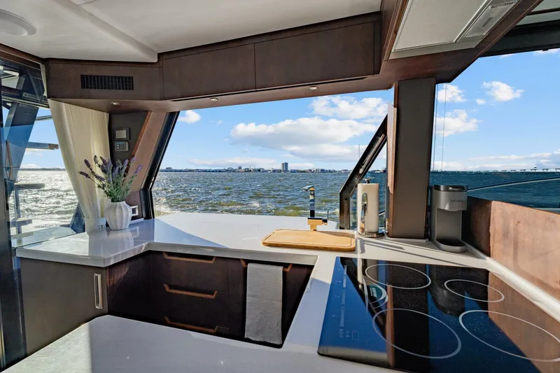  Yacht Photos Pics 2022 Galeon 500 Fly - Image 31