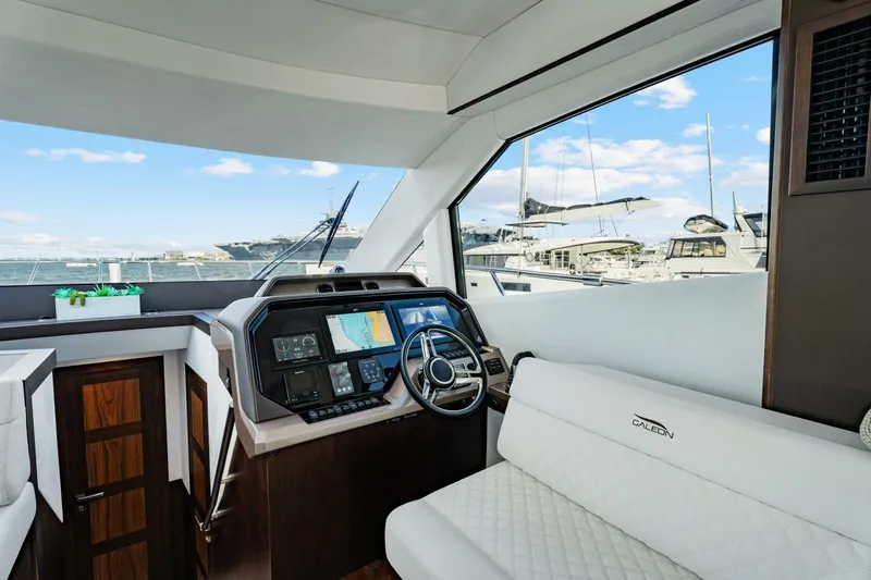  Yacht Photos Pics 2022 Galeon 500 Fly - Image 35