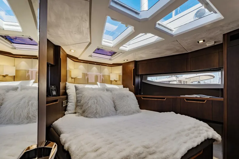  Yacht Photos Pics 2022 Galeon 500 Fly - Image 46