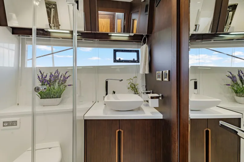  Yacht Photos Pics 2022 Galeon 500 Fly - Image 55