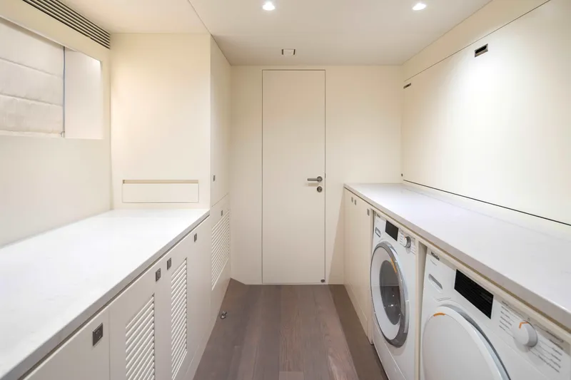 Horizon Fd90-234 / Available Flibs 2025 Yacht Photos Pics Horizon FD90 Hull 34