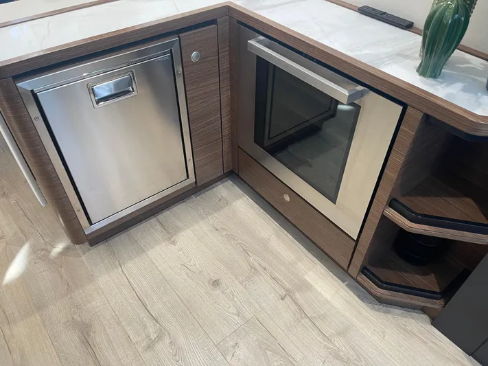 Blade Yacht Photos Pics 