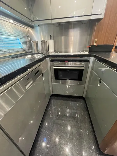 Blade Yacht Photos Pics 