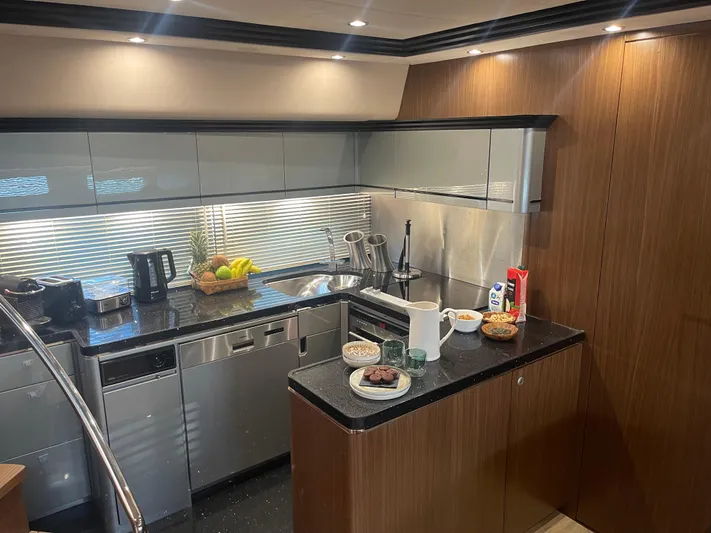 Blade Yacht Photos Pics 