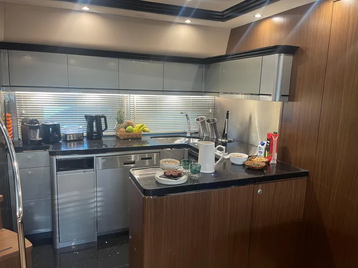 Blade Yacht Photos Pics 