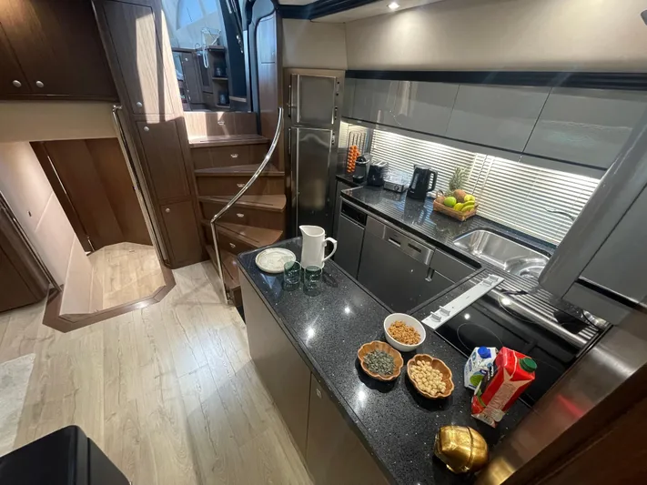 Blade Yacht Photos Pics 