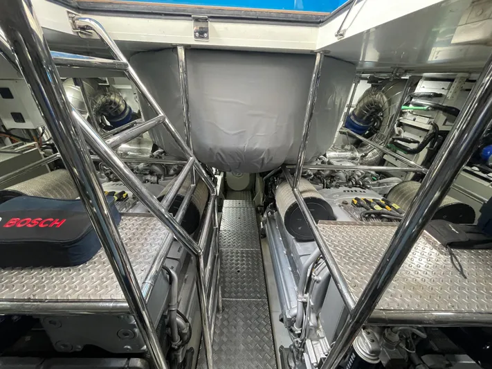 Blade Yacht Photos Pics 