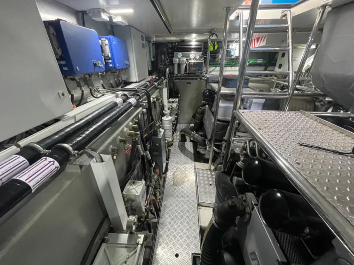 Blade Yacht Photos Pics 