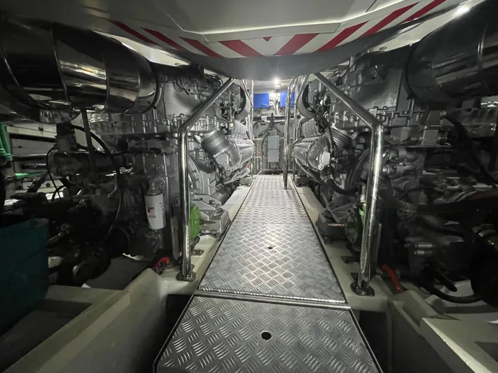 Blade Yacht Photos Pics 