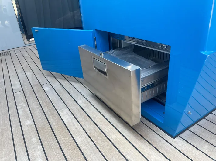 Blade Yacht Photos Pics 