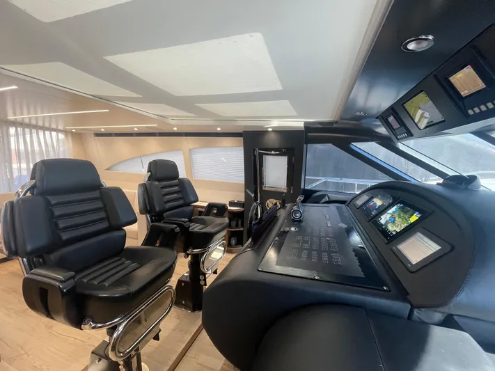 Blade Yacht Photos Pics 