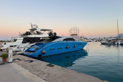 Yacht
