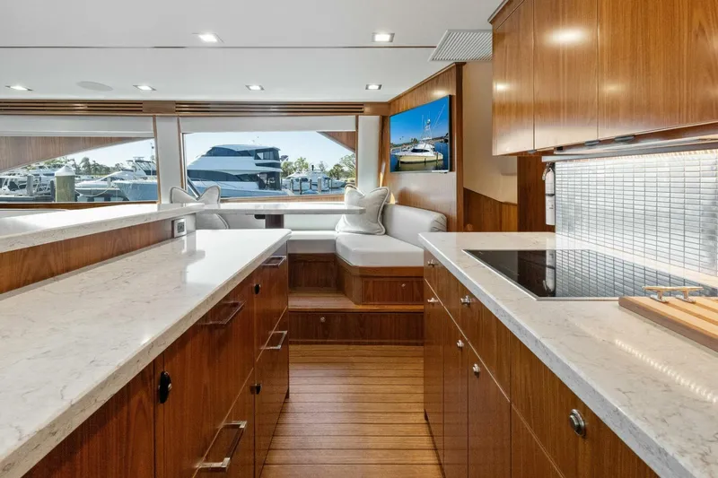 El Dorado Yacht Photos Pics 2022 Viking 68 CNV