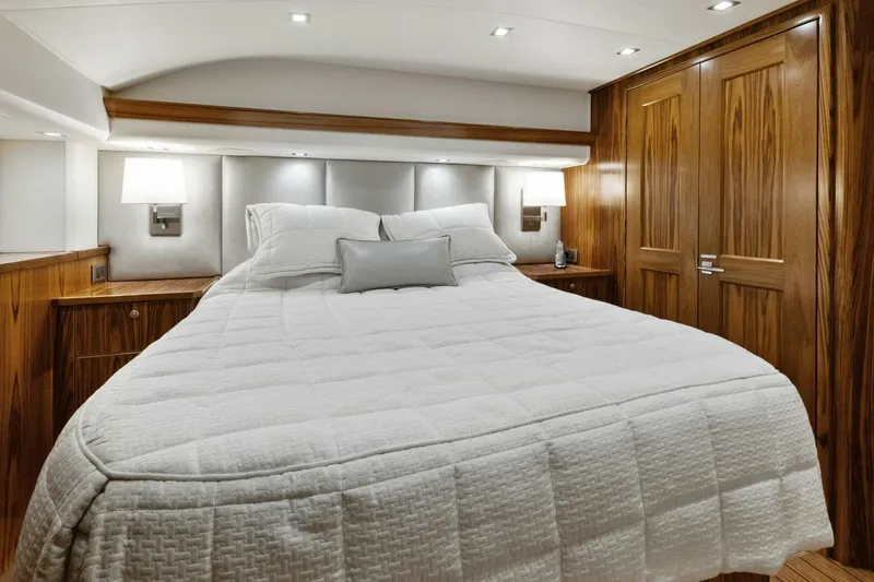 El Dorado Yacht Photos Pics 2022 Viking 68 CNV