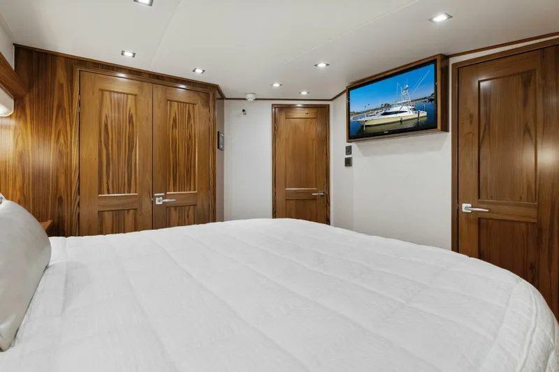 El Dorado Yacht Photos Pics 2022 Viking 68 CNV